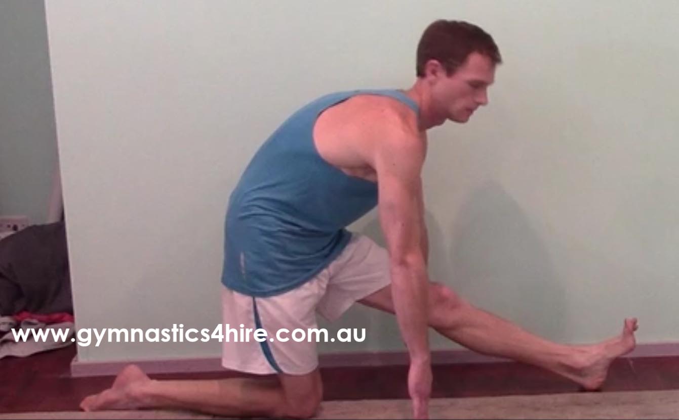 kneeling hamstring stretch